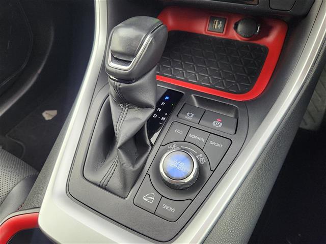 【シフトレバー】『シフトレバー』の画像になります。写真の内容に関してご不明点、ご質問等がございましたらお気軽にガリバー店舗までお問い合わせください。