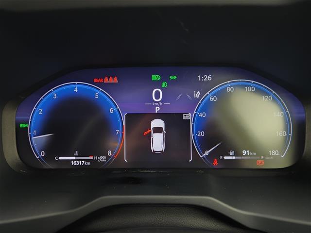 【スピードメーター】『スピードメーター』の画像になります。メーターがシンプルで見やすく運転しやすいですね！