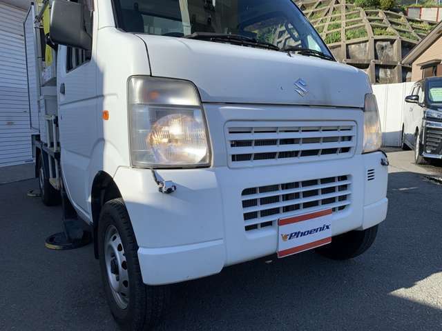 アイチコーポレーション高所作業車☆パートタイム4WD☆5速マニュアル車☆オンダッシュナビ☆バックモニター☆AM/FMラジオ☆クリアランスソナー☆ETC☆社外キーレスエントリー☆ドアバイザー☆禁煙車