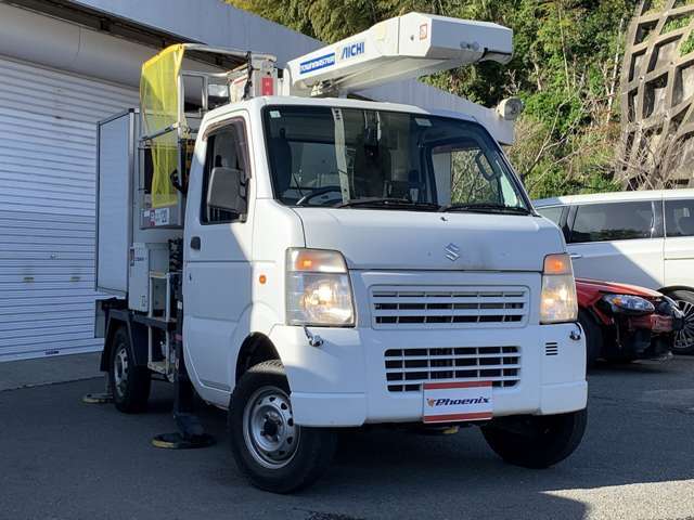 アイチコーポレーション高所作業車☆パートタイム4WD☆5速マニュアル車☆オンダッシュナビ☆バックモニター☆AM/FMラジオ☆クリアランスソナー☆ETC☆社外キーレスエントリー☆ドアバイザー☆禁煙車