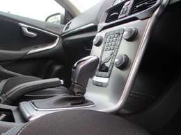 ミルドアルミニウムパネル！本革巻ハンドブレーキグリップ！！