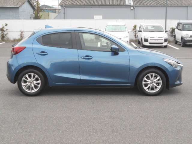 当社では、安心プライス・安心接客・安心のアフターフォローを心掛けております！価格以上のサービスを実現できるようにスタッフが一丸となって取り組んでおります。