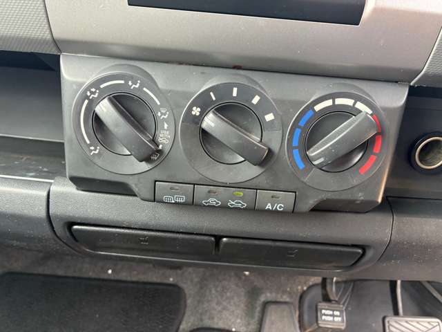運転席操作部です。不明点はお気軽にご質問ください♪