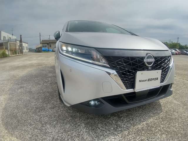 ご愛用車にはボディのガラスコ-ティングをお勧めします。強固なガラス被膜とフッ素化合物被膜を形成することで汚れをつきにくくし、輝きを保護致します。