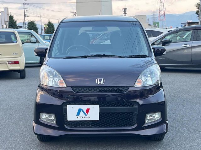 弊社では、全車『修復歴なし』のお車のみ取り扱っております。専任バイヤーによる厳選した仕入れの後、入庫後の車両チェックを行い、ネクステージが認定した高品質な中古車をご提供しております。