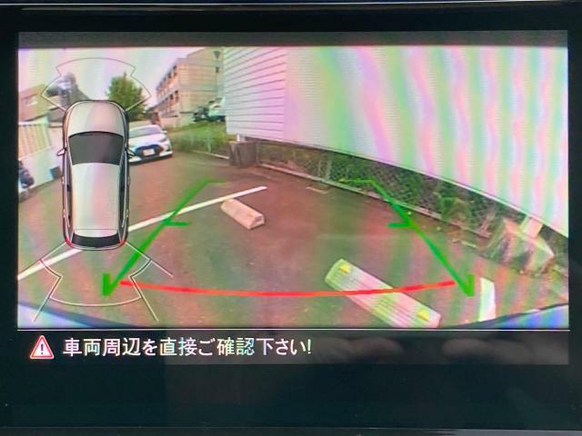 前後パーキングセンサー＆リアビューカメラで、車庫入れも安心です。パーキングセンサーは音だけでなくモニターで接近情報を確認出来てより安心です。