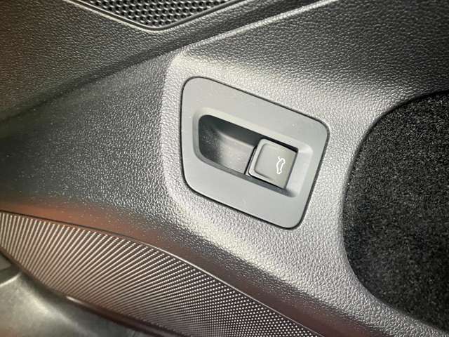 高年式のお車を取り扱っておりますので、メーカー保証期間内の車両が多数ございます！メーカー保証が切れている車両も、別途保証をご案内いたしますので、ご相談ください。