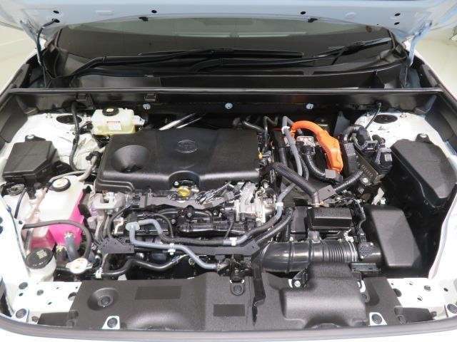 エンジンルームの隅々まで、まるごとクリーニング済みです。見えない所まで、「まるごとクリーニング」で、とてもピカピカです。