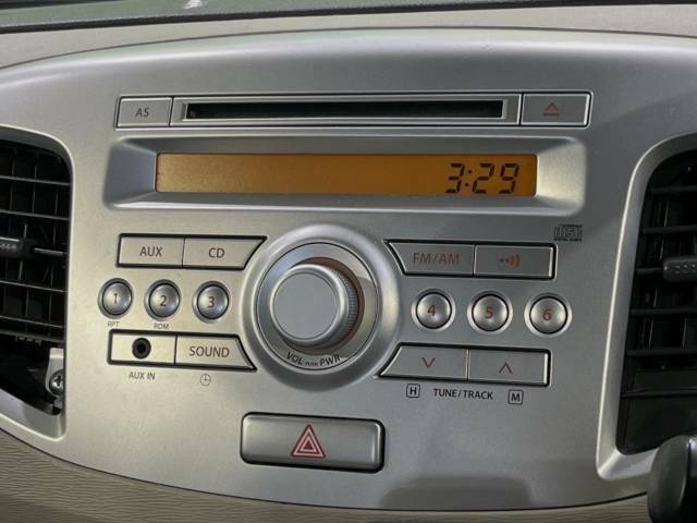 お好きな音楽を車内でお楽しみいただけます♪スピーカー交換・ウーハー追加などの音質向上や、最新ナビ・後席モニター等の取り付けも是非ご相談ください！