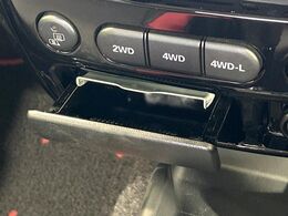 4WDのお車ですので、雪道でも安心です♪降雪地地域にお住まいの方以外にも、ウィンタースポーツが趣味の方や降雪地域へ帰省される機会がある方にもおすすめ！