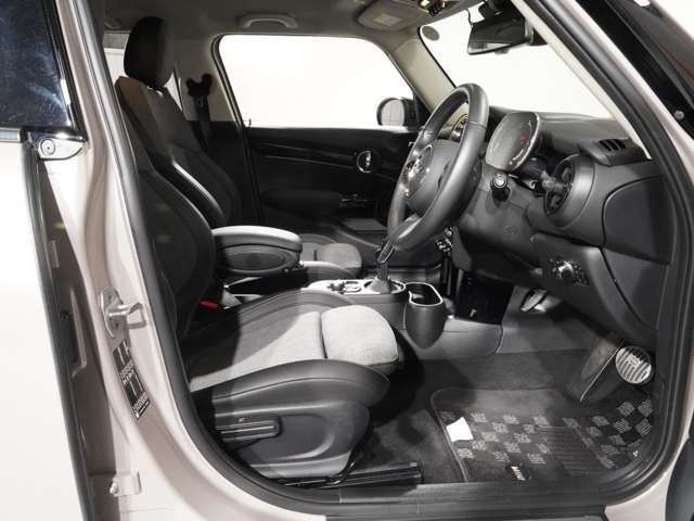 ■リクエストミニについて・・・ミニ専門店の当社では、現在、在庫のないご希望車種をお探しいたします！■HPにてご登録いただければ、ご希望の車種が入庫もしくは情報が入り次第ご連絡させていただきます♪