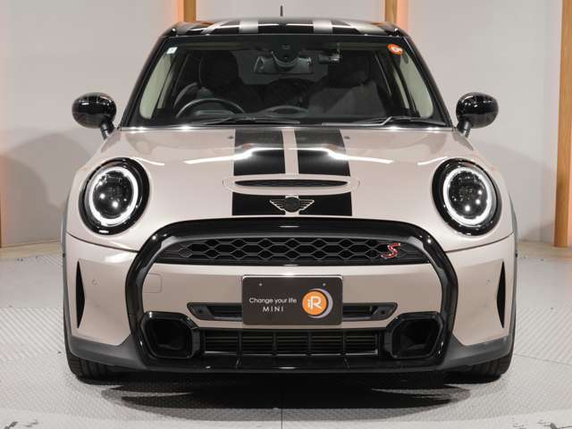 ■車輛の詳細な装備やオプション、室内の360度ビュー動画、整備点検履歴などは弊社のHPにて公開中です！毎日新着チェックをしていただいているお客様もいるほど好評です！是非ご覧ください。