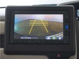 ◆バックカメラ◆リバースにするだけで映ります、後方の安全確認や、狭い駐車場での車庫入れ、雨の日や夜間など視界の悪い時に便利です！安全にバックする為には欠かせない装備です。