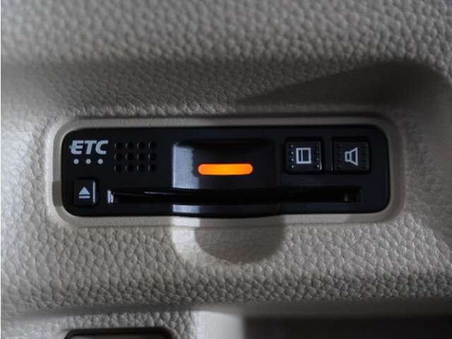 今や必需品の◆ETC車載器　装備車◆　有料道路を利用する際にスムースに通過でき、わずらわしい料金支払いから開放されます！