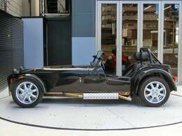 ツーオーナー、各機関良好のCATERHAM　SEVEN　160。絶版車、すぐ乗れます。スポーツサウンドマフラー。記録簿あり、履歴明確です。