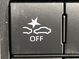 【スマートアシスト】走行中に前方の車両等を認識し、衝突しそうな時は警報とブレーキで衝突回避と被害軽減をアシスト。より安全にドライブをお楽しみいただけます。
