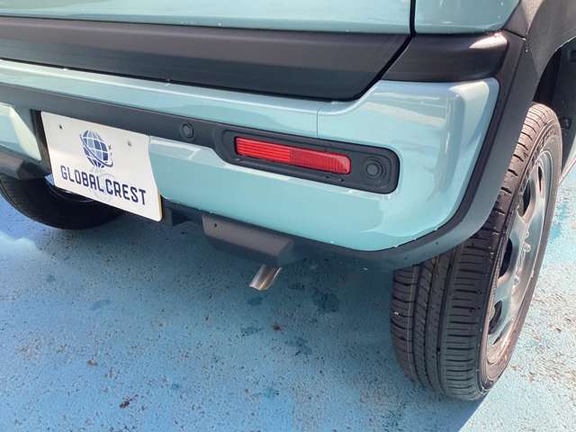 ピピピっと音で後ろのモノをお知らせです。安全装備付いております。