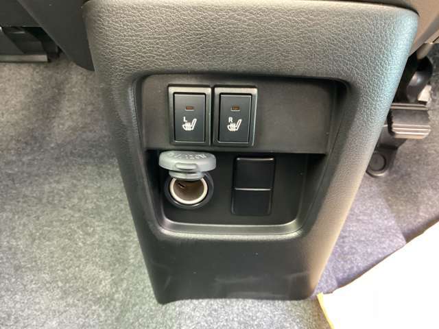 素早く暖かくなるシートヒーター☆