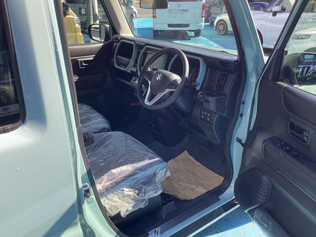 未使用車なので綺麗です。新車時のカバー付いたままです★