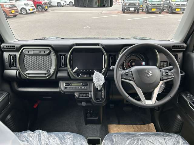 届出済未使用車を一人でも多くの方に提供できるよう専門スタッフがしっかりと説明し、相談にのらせていただきます。