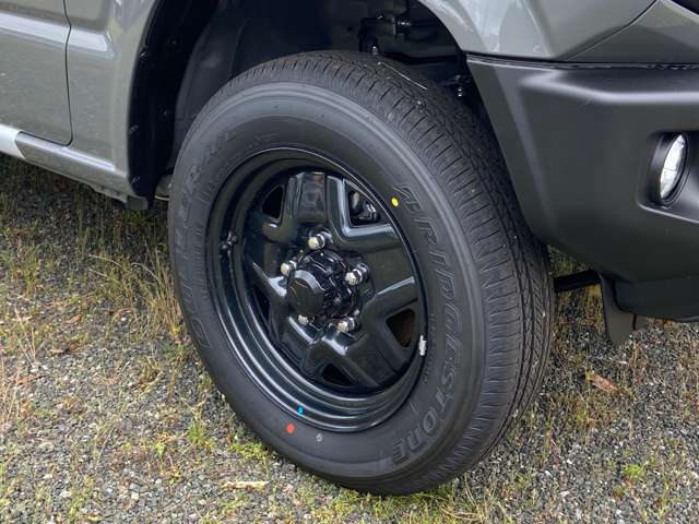 オートマ車、4WD、ナビ、TV、Bluetooth、フォグ、オートライト、障害物センサー、シートヒーター、スズキ ジムニー 入庫致しました♪お気軽にお問合せ下さい★