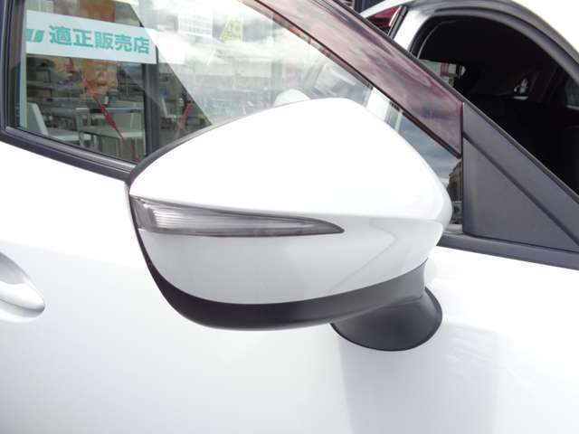 当店の在庫車は専門スタッフが磨きからクリーニングまで隅々に至るまでしっかり整備を行い、ピカピカに仕上げております。