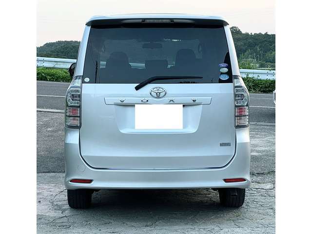 販売しておわり、ではなく定期メンテナンス、車検、修理、カスタム等、お車に関することは何でもご相談ください！お客様の身近な車屋さんであり続けます！
