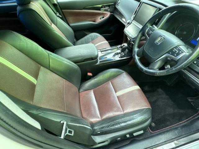 「この車の写真をもっと見たい」「状態が気になる」「この装備はついている？」どんな小さな疑問でもお気軽にお問い合わせください！