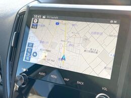 【純正ナビ】人気の純正ナビを装備。オーディオ機能も充実しており、Bluetooth接続すればお持ちのスマホやMP3プレイヤーの音楽を再生可能！毎日の運転がさらに楽しくなります！！