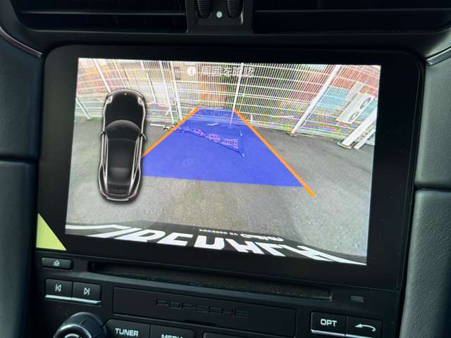 LIBERALAは、輸入車選びの新たなスタイルを提案するインポート・セレクト・ブランドです。オーナー様となる方がクルマから直接感じる感性を第一にした、最良の一台との出会いをコーディネートいたします。