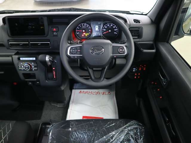 系列会社にメルセデスベンツ、BMW、VW、GMシボレー、クライスラー、スズキアリーナ等正規ディーラーを持つ当社ならご納車後の整備のノウハウも御座いますので安心してお乗り頂けます。