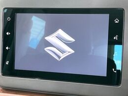 【ディスプレイオーディオ】お手持ちのスマートフォンとの連携で、ナビや音楽再生など各種アプリを使用可能。スマホに近い感覚でお使いいただけます♪