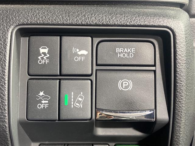 【運転席操作部】『運転席周辺の装備』の画像になります。快適なドライブを楽しむための機能が装備されています！運転席から触れるので使いやすいです！