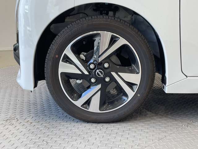 ■在庫車も高品質■☆高年式中古取り扱い☆もちろん修復歴のある車は一台もございません☆ご安心ください☆