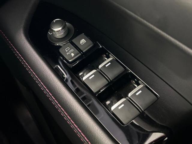 国産車から輸入車まで多様なお客様のニーズのお応えできるように、全国規模で豊富な在庫展開！車のことならWECARSへ！