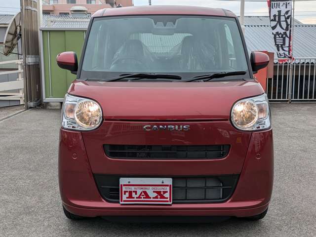 【展示車両】　当社は届出済未使用車を中心に、軽自動車から普通乗用車はもちろん、貨物車両やトラック・大型車両の中古車・登録済未使用車・新車すべてのお車が取扱可能！