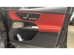 電車でご来店頂く場合は、京王線「代田橋駅」より徒歩6分程、急行・区間急行・快速電車などが停車する「笹塚駅」より徒歩12分程です。