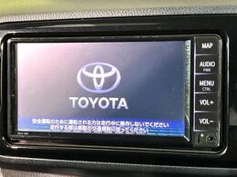 【純正ナビ】人気の純正ナビを装備しております。ナビの使いやすさはもちろん、オーディオ機能も充実！キャンプや旅行はもちろん、通勤や買い物など普段のドライブも楽しくなるはず♪