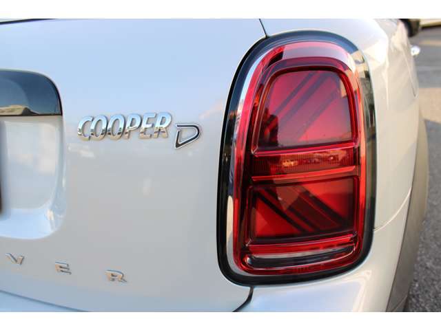 お車の詳細につきましては、弊社営業スタッフまでお気軽にご連絡下さい。全国のお客様からのお問合せをお待ち致しております。