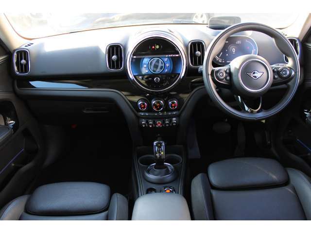 認定中古車保証の詳細につきましては、当社スタッフまでお気軽にご相談下さいませ。