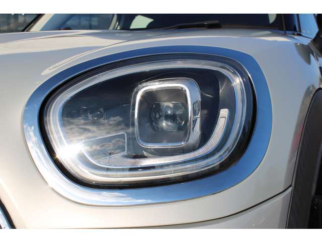 お車の詳細につきましては、弊社営業スタッフまでお気軽にご連絡下さい。全国のお客様からのお問合せをお待ち致しております。