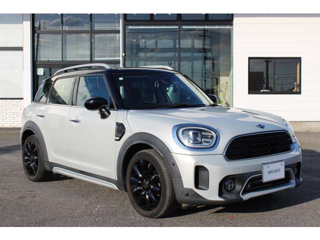 お車の詳細につきましては、弊社営業スタッフまでお気軽にご連絡下さい。全国のお客様からのお問合せをお待ち致しております。