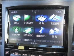 ナビゲーションはパナソニックHDDナビ（CN-L880LED）を装着しております。AM、FM、CD、DVD再生、Bluetooth、音楽録音再生、フルセグTVがご使用いただけます。