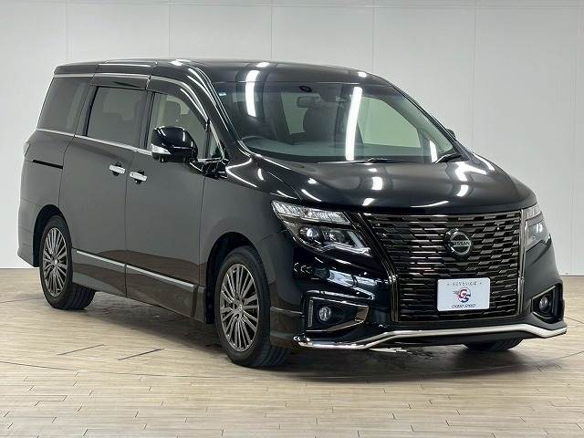 お車ご成約時の付帯率は驚きの90％OVER。GOOD　SPEED自慢のスーパーガラスコーティング。見違えるほどの輝きを放ち、納車後のメンテナンスも楽々。是非一度お試し下さい。