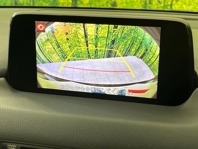 【サイド＆バックカメラ】停車・駐車時に死角になりがちな運転席から見えづらいサイドとリアの障害物を確認できます！雨天時や夜間などは特に活躍してくれるアイテムです。