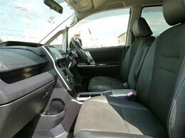 前席シート　コンビ革シート☆ルームクリーニング済みでとても綺麗な内装です！