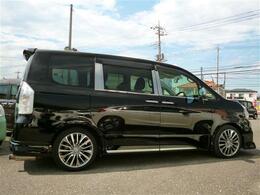 ZS　煌Z　純正8インチHDDナビTV　バックモニター　BTオーディオ　スマートエントリー　パドルシフト　コンビ革シート　両側パワースライドドア　HID　アドミレイションエアロ＆社外18AW＆マフラー