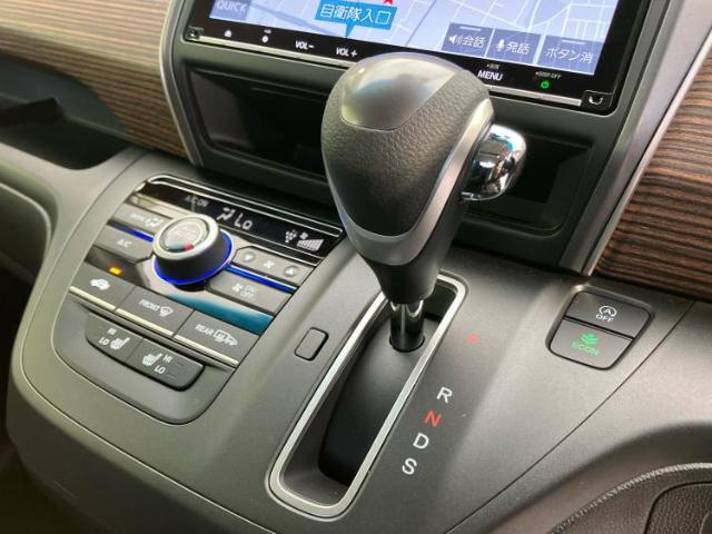 国産車から輸入車まで多様なお客様のニーズのお応えできるように、全国規模で豊富な在庫展開！車のことならWECARSへ！