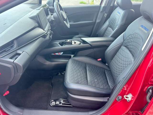 ☆のん看板☆アップルのアンバサダーは「のん」さん。車を売る時、買う時に不安になったり悩んでいると、のんとネコちゃんが現れます。アップルに安心してご相談下さい。