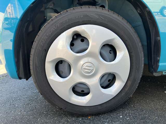 専門スタッフがルームクリーニングと外装の仕上げを一台一台丁寧に実施おります。